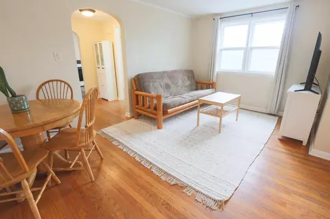 1961 S 75th #1963, West Allis, WI 53219