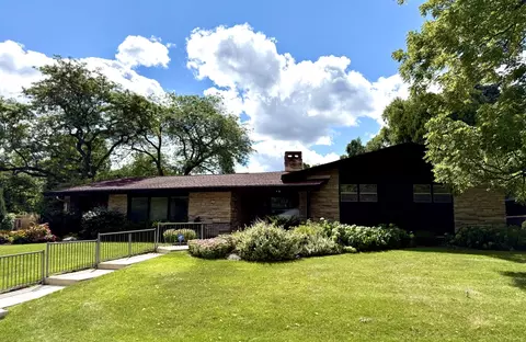2201 W Acacia, Glendale, WI 53209