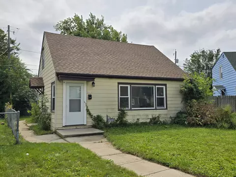 2619 W Linwal, Milwaukee, WI 53209