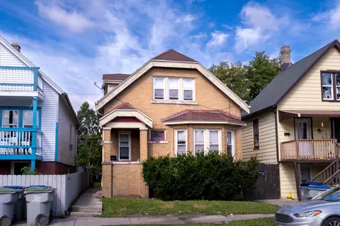 2349 S 17th, Milwaukee, WI 53215