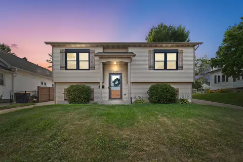 2149 S 93rd, West Allis, WI 53227