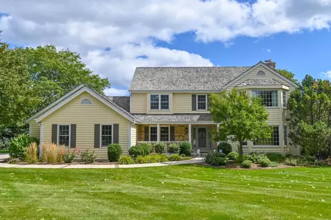 209 E Ironwood, Mequon, WI 53092