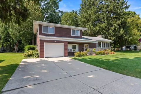 1320 N 2nd, Watertown, WI 53098