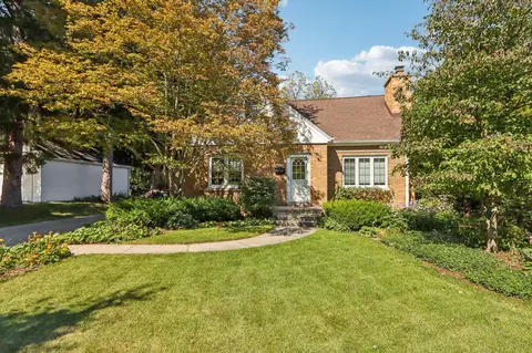 1370 Chestnut, West Bend, WI 53095