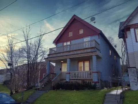1123 W Hadley, Milwaukee, WI 53206