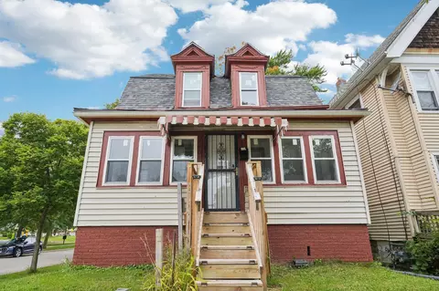2401 N 37th, Milwaukee, WI 53210