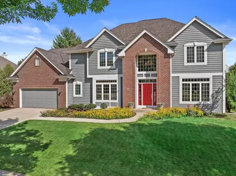 w72n452 Greystone, Cedarburg, WI 53012