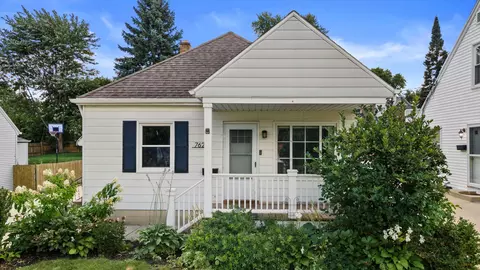 7629 Eagle, Wauwatosa, WI 53213