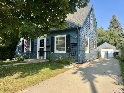 2572 N 73rd, Wauwatosa, WI 53213