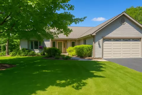 w168n10315 Wild Rose, Germantown, WI 53022