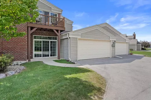 n16w26549 Wild Oats #25-C, Pewaukee, WI 53072