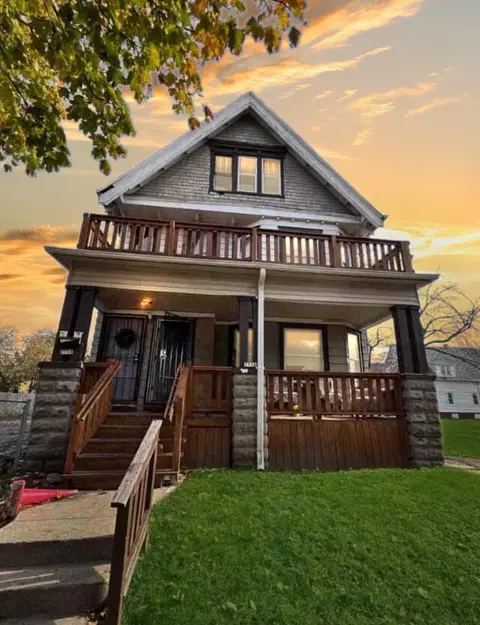 2716 N 23rd #2718, Milwaukee, WI 53206