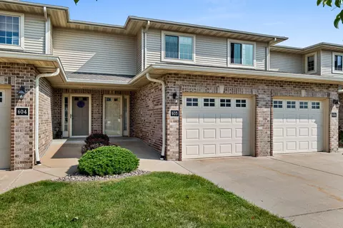 1300 Alpine #605, Green Bay, WI 54311
