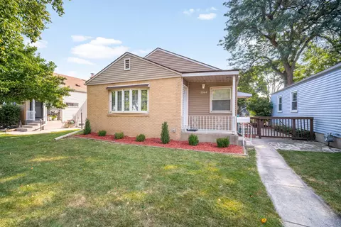 5564 N Mohawk, Glendale, WI 53217