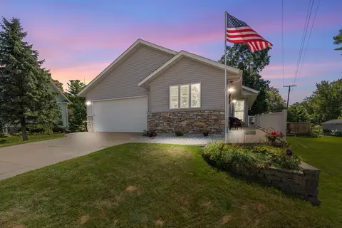 207 Park, Theresa, WI 53091