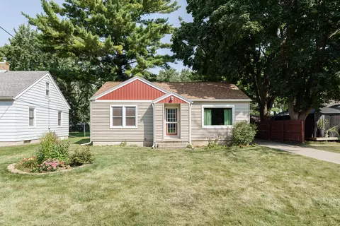 918 Clark, Watertown, WI 53094