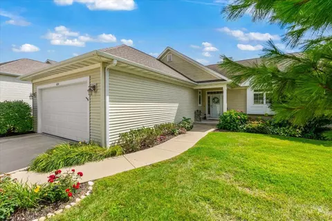 630 S Stone Rdg, Lake Geneva, WI 53147