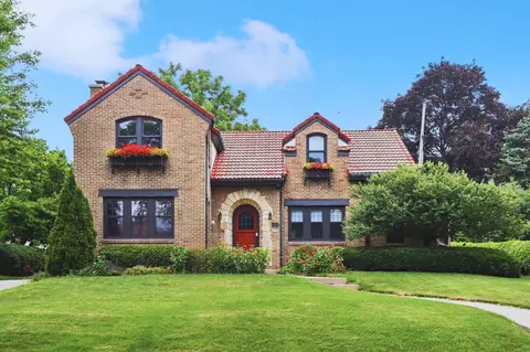 6304 Upper, Wauwatosa, WI 53213
