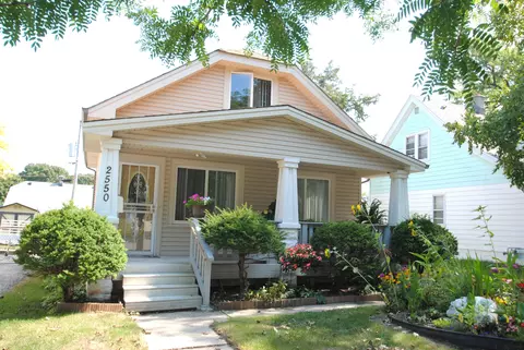 2550 S 68th, Milwaukee, WI 53219