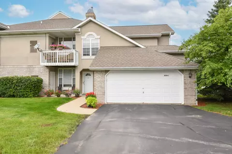 9279 W Elm #B, Franklin, WI 53132