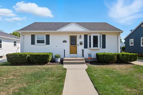 7813 32nd, Kenosha, WI 53142