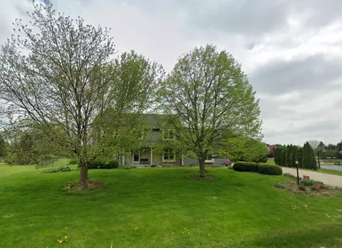 s46w25665 Shadow Rdg, Waukesha, WI 53189