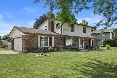 3121 W Southwood, Franklin, WI 53132