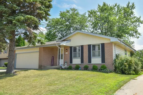 7707 W Hustis, Milwaukee, WI 53223