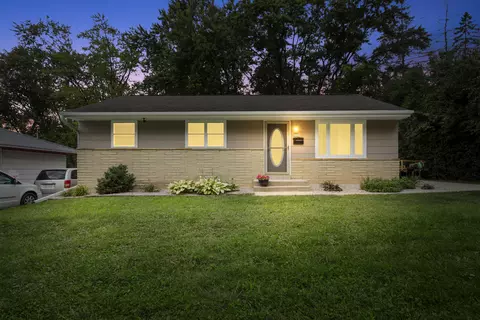 2122 Briar, West Bend, WI 53090