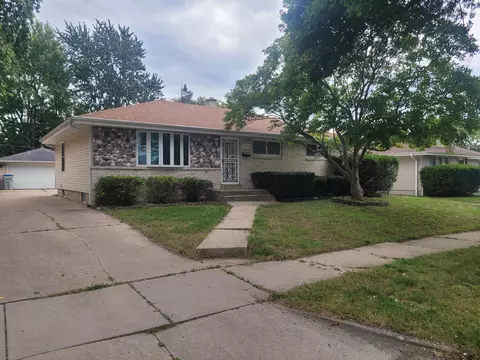 7213 W Cody, Milwaukee, WI 53223