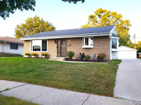 3818 S 95th, Milwaukee, WI 53228