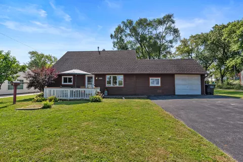 6927 W Bottsford, Greenfield, WI 53220