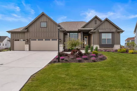 n55w19373 Red Crown, Menomonee Falls, WI 53051