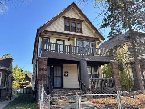 2320 N 44th #2322, Milwaukee, WI 53210