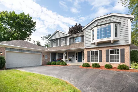 1100 E Donges, Bayside, WI 53217