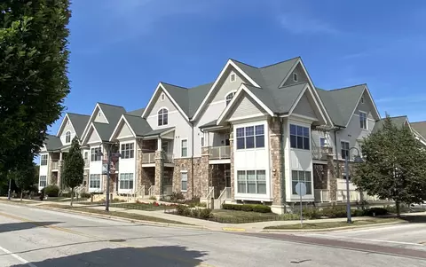 14900 W Wilbur #1206, New Berlin, WI 53151