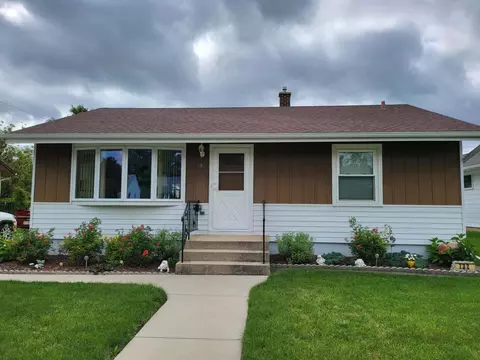732 Pennsylvania, West Bend, WI 53095