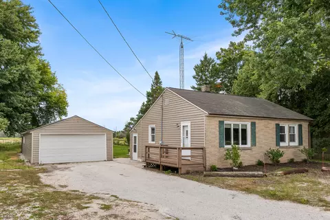 4417 County Highway Cr, Newton, WI 54220