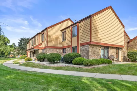 4021 W College, Milwaukee, WI 53221