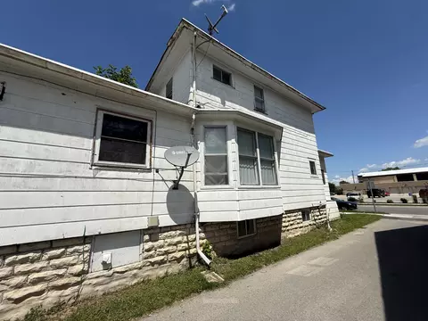 98 Marquette, Fond Du Lac, WI 54935