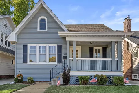 1234 W Lawn, Racine, WI 53405
