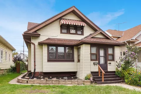 1205 S 74th #1207, West Allis, WI 53214