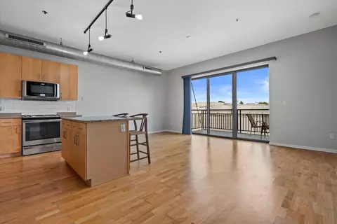 1924 N Hubbard #414, Milwaukee, WI 53212