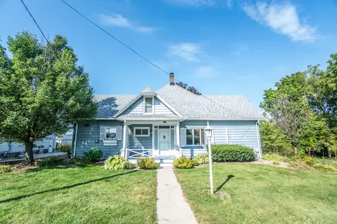 131 S High, Mayville, WI 53050