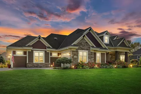 w271n6155 Maple, Sussex, WI 53089