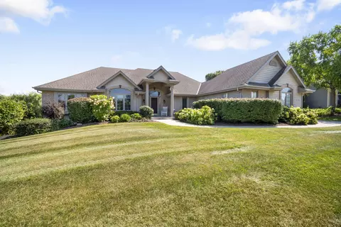 w130n6462 Crestwood, Menomonee Falls, WI 53051