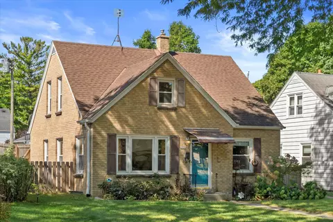 2771 N 81st, Milwaukee, WI 53222
