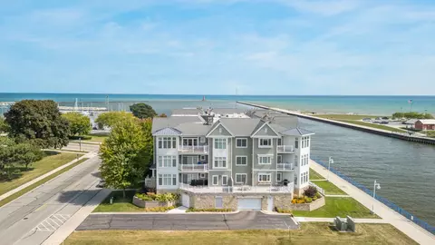 303 Pennsylvania Apt 406 407 #406, 407, Sheboygan, WI 53081