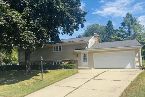 605 Rawlins, Waukesha, WI 53188
