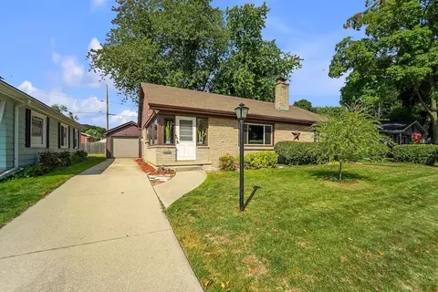 220 Mertens, Racine, WI 53405